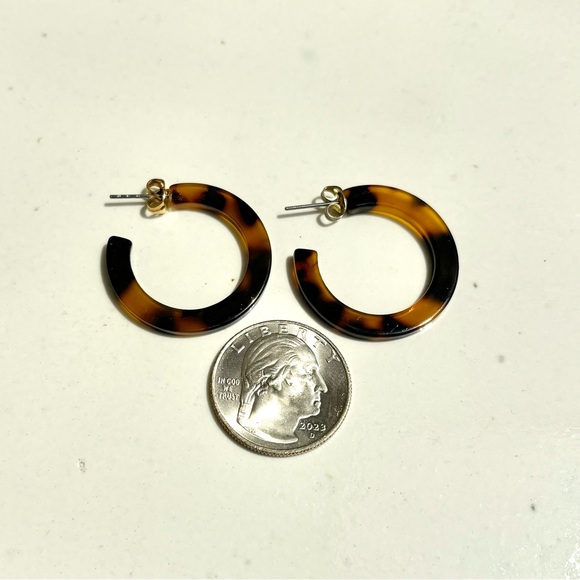 Tortoiseshell Hoops - Picture 6 of 6